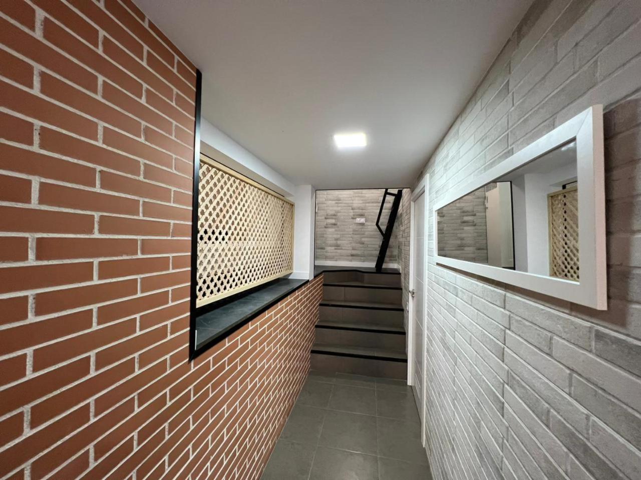 Aparthotel Carcaixent 24 à Valence Extérieur photo