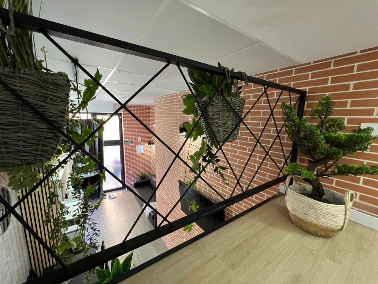 Aparthotel Carcaixent 24 à Valence Extérieur photo