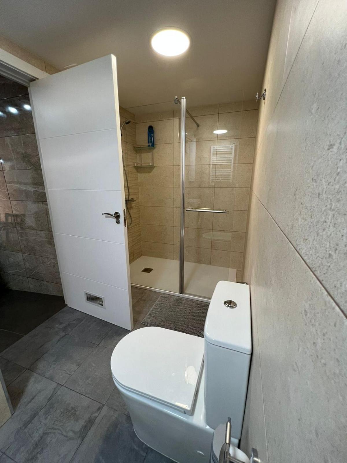 Aparthotel Carcaixent 24 à Valence Extérieur photo